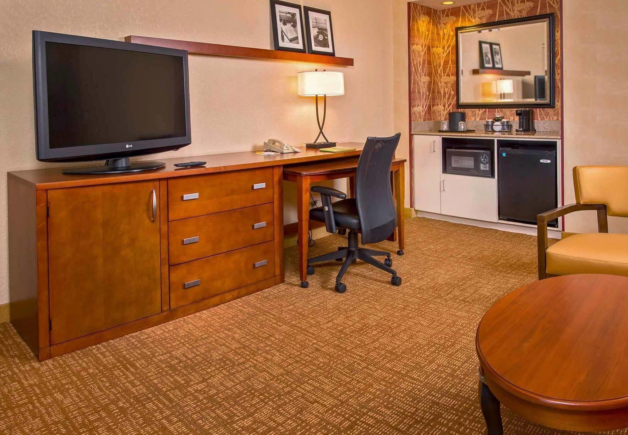 Courtyard By Marriott Rockville Exterior foto